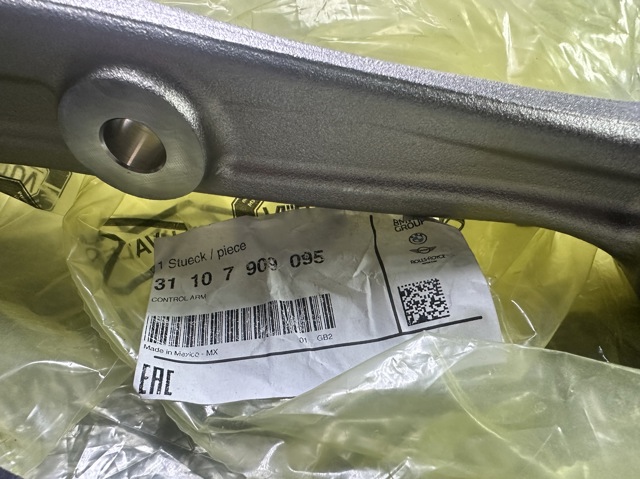 Важіль передній лівий BMW 31107909095 ціна, від 451.72 USD