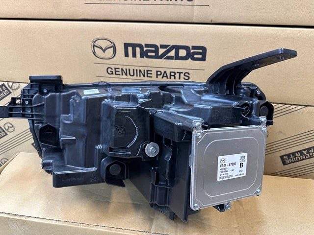 Фара правая Mazda VA4151030C ціна, від 568.98 USD
