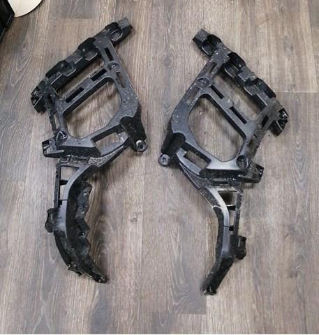 9811280380 Peugeot/Citroen Напрямна заднього бампера, права