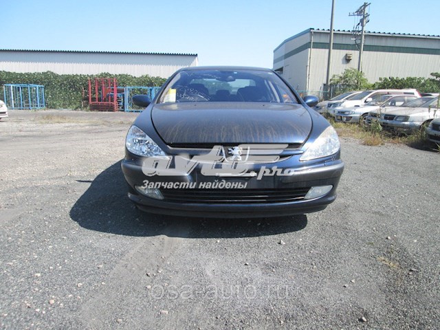 Бампер передній Peugeot 607 