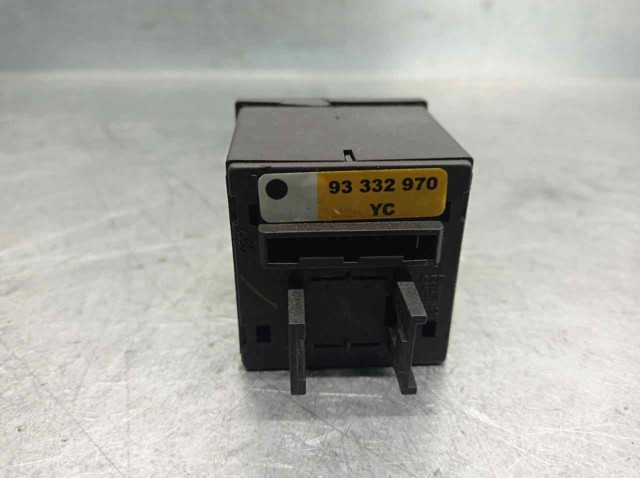 Кнопка аварійки 93332970 General Motors