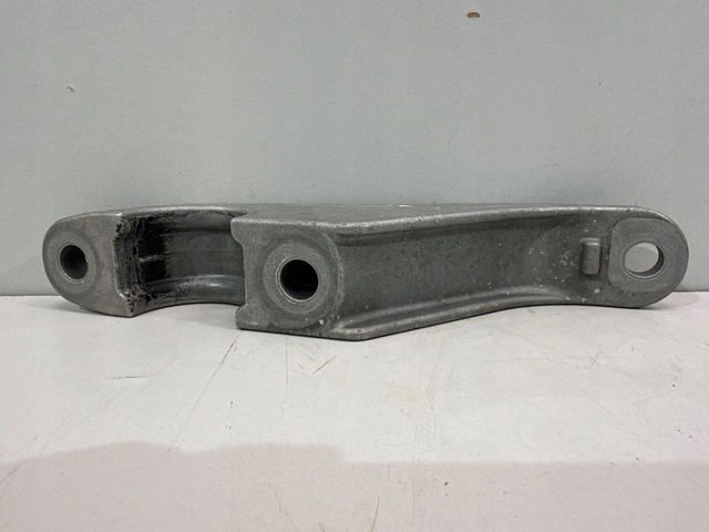 31356861473 BMW Хомут кріплення втулки стабілізатора, переднього