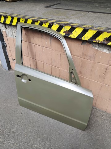Двері передні, праві FPS FP6815316 ціна, від 133.10 USD