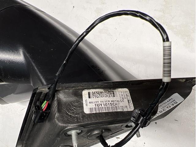 1UY121DBAF Chrysler 