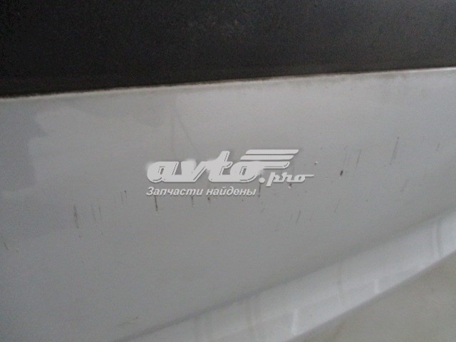 Задній бампер 51120030350 BMW