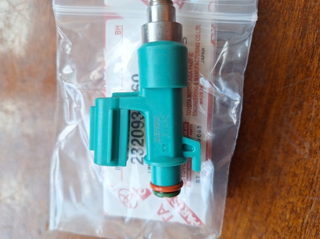 Форсунка паливна Toyota 2320938060 ціна, від 30.47 USD