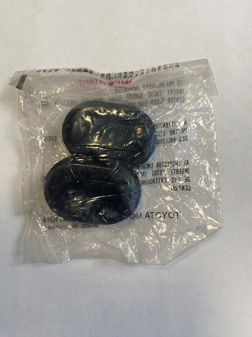 Заглушка кузова (підлоги) на Toyota Auris UKP E15