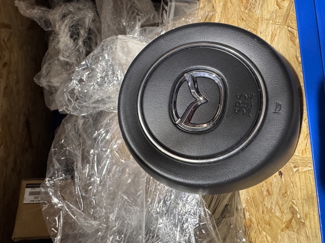 KMV757K0002 Mazda Подушка безпеки, водійська, AIRBAG