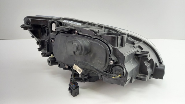 31698818 Volvo Фара дальнього світла в зборі