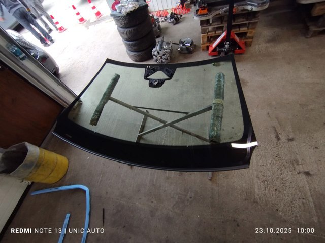 Лобове скло 727121215R Renault (RVI)