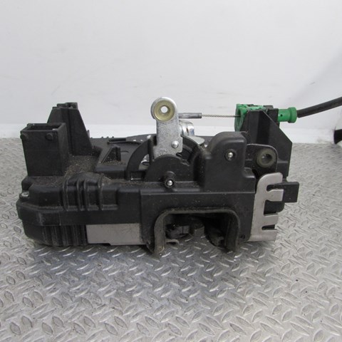 905033916R Renault (RVI) Замок задніх лівих распашних дверей
