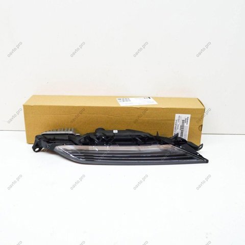 Поворотник правий Porsche 95B953042B