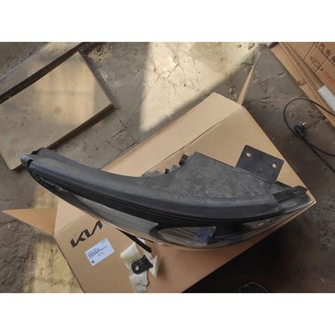 Фара права 92102G5100 Hyundai/Kia