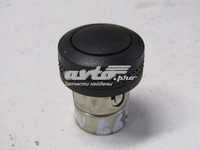 Розетка запальнички на Opel Astra G F69