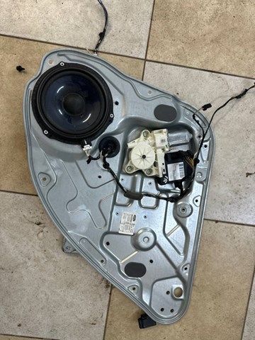  Ford 981537103 ціна, від 16.87 USD