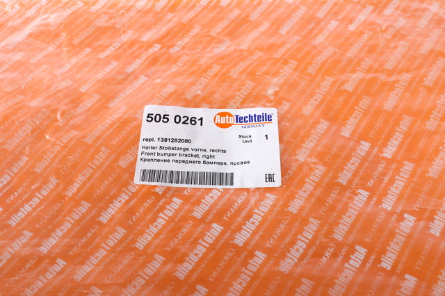 Купити 5050261 Autotechteile Кронштейн бампера переднього, правий
