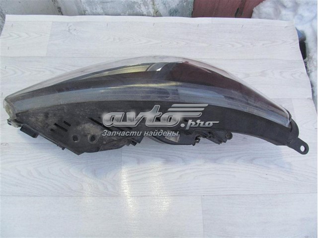 92102C5620 Hyundai/Kia Фара передня права