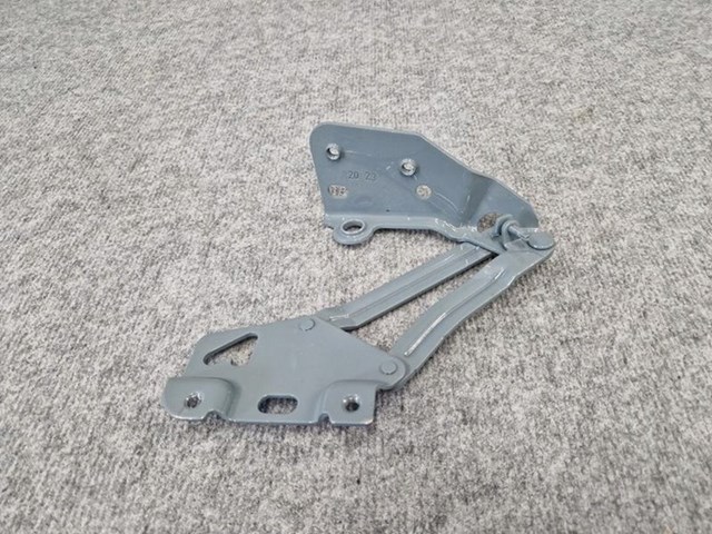 Завіса капота права Mercedes A9108803100 ціна, від 65.93 USD