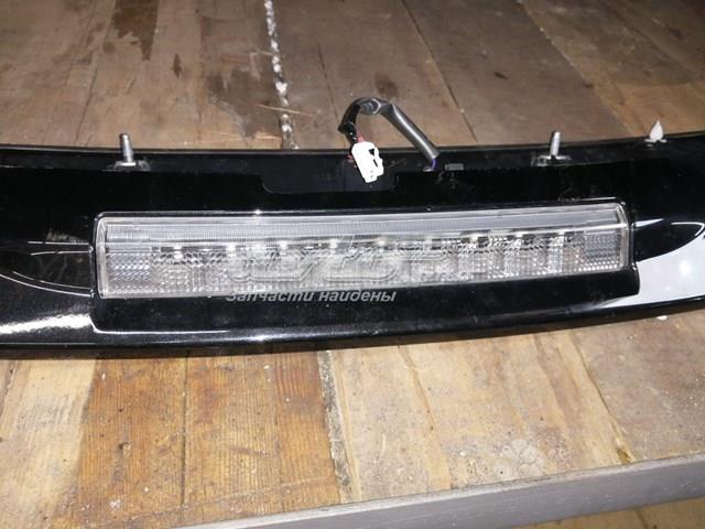 Стоп-сигнал заднього скла на Toyota RAV4 IV A4