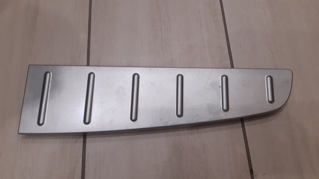 105038800B Tesla 