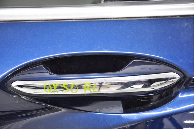Купити 806415NA0A Nissan/Infiniti Ручка передньої двері зовнішня ліва