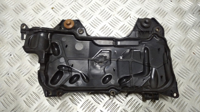 Кришка двигуна декоративна 8200672464 Renault (RVI)