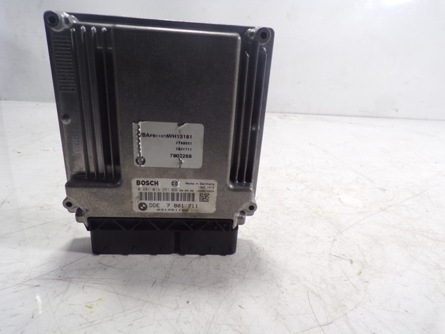Електронний блок керування двигуном 0281013251 BMW