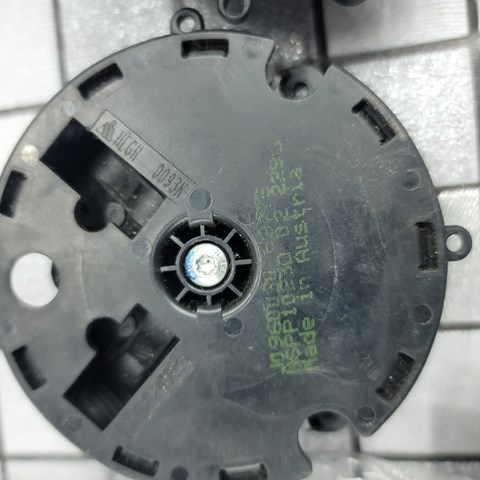 Купити J0960020 Mercedes 