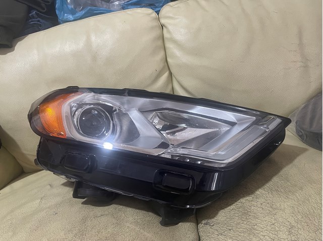 Купити GN1513W029SF Ford Фара правая