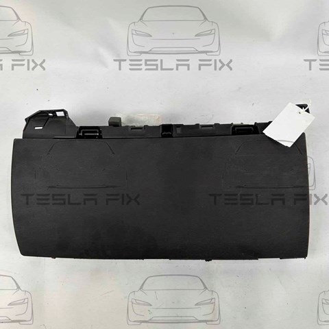 108334000H Tesla Бардачок