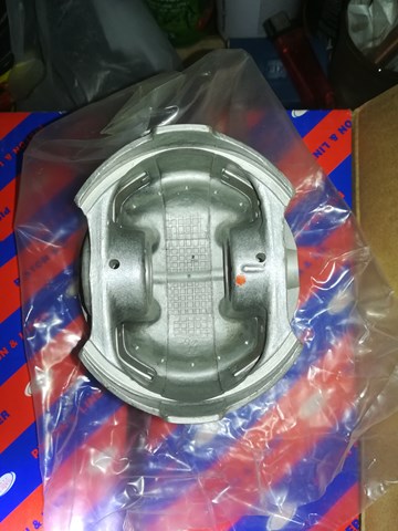 Поршень двигуна без кілець Market (OEM) MD188998 ціна, від 101.36 USD