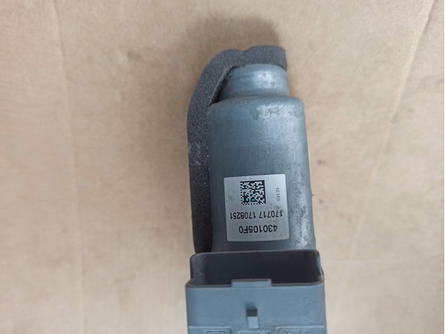  Tesla Motors 430105F0 ціна, від 25.31 USD