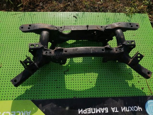 Підрамник задній Toyota RAV4 III