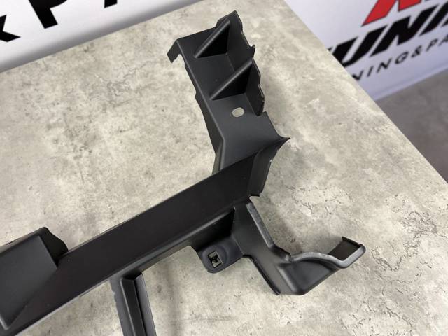 G46L501C0A Mazda повітропровід радіатора