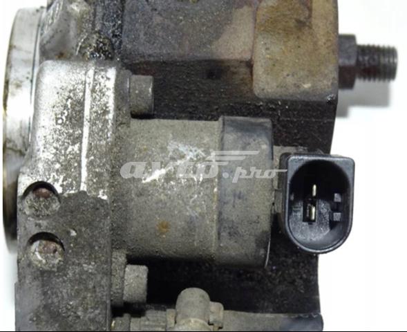Паливний насос високого тиску 0445010045 Bosch