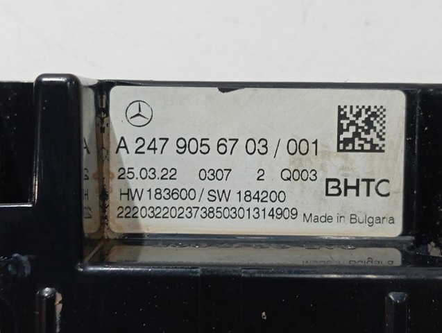 Блок кнопок центральної консолі Mercedes A2479056703 ціна, від 88.47 USD