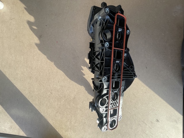 Колектор впускний Mercedes A6540903500 ціна, від 293.31 USD