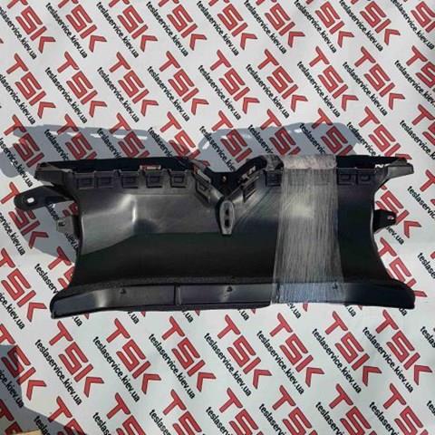 Фартух, дефлектор переднього бампера 105022300D Tesla
