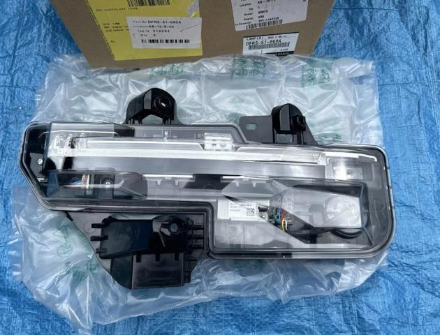 Туманка права Mazda DFR551060A ціна, від 165.82 USD