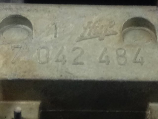  Land Rover 7042484