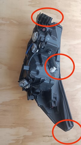 84002SJ160 Subaru Фара передня права