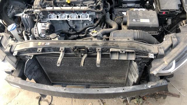 Кронштейн кріплення радіатора Hyundai/Kia 64101F3000