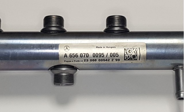 Розподільник палива Mercedes A6560700095