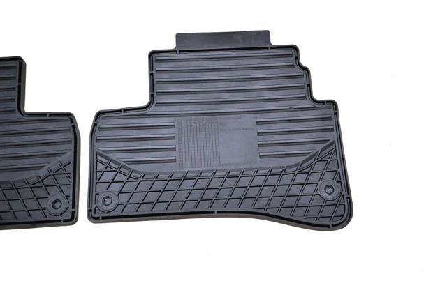 A22268050489G33 Mercedes Килими салону