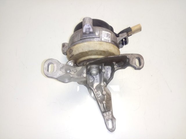 Подушка трансмісії (опора коробки передач), права 4M0399202G VAG
