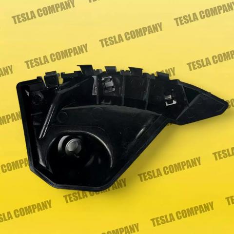 Кронштейн бампера переднього, зовнішній лівий Tesla Motors 104709200H