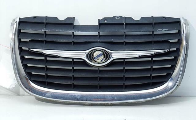 4805107AC Chrysler Решітка радіатора
