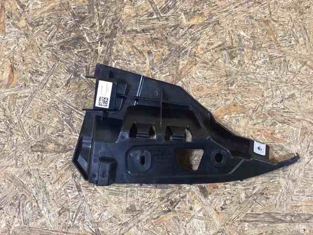 Направляюча заднього бампера, права Porsche 9J1807406
