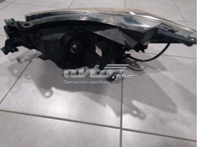 Фара передня права Mazda KJ0151031