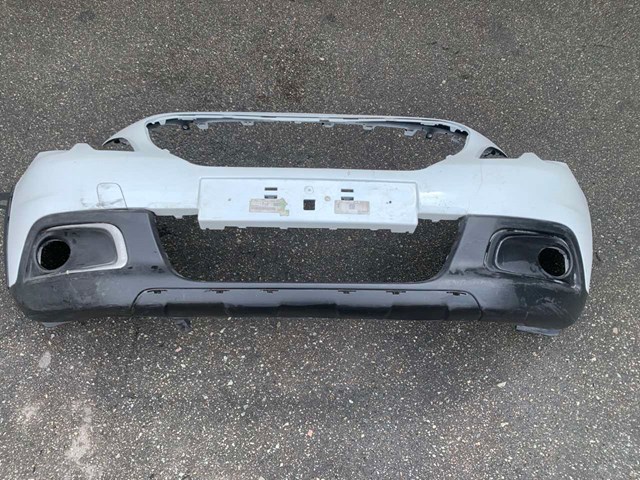 Передній бампер 9814116177 Peugeot/Citroen